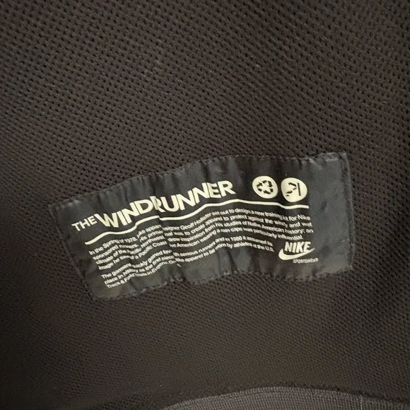 Nike Sportswear The Windrunner Black Sz L Men’s Polyester WindbreakerJacket - Picture 5 of 6